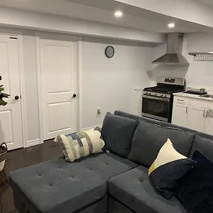 *cozy, Newly Renovated, Fully Equipped* Apartment
